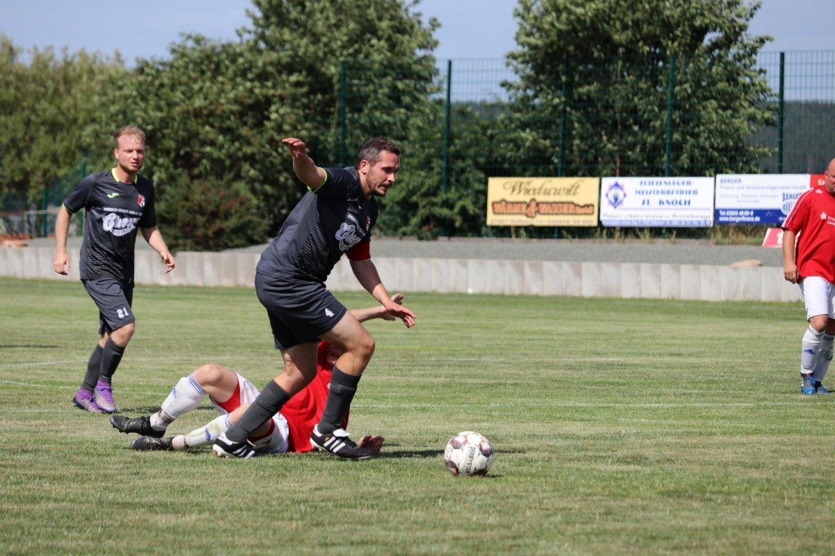 77 Kapitän blickt auf den kommenden Gegner